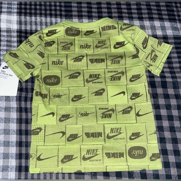 Boys NIKE 2 Piece Set Size 4 - Picture 4 of 8